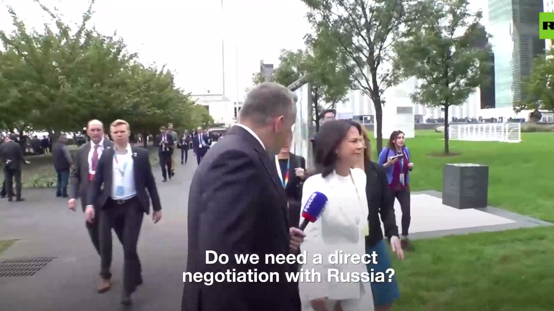 Russian TV News Bureau Chief Sanctioned Over Approaching German FM at United Nations