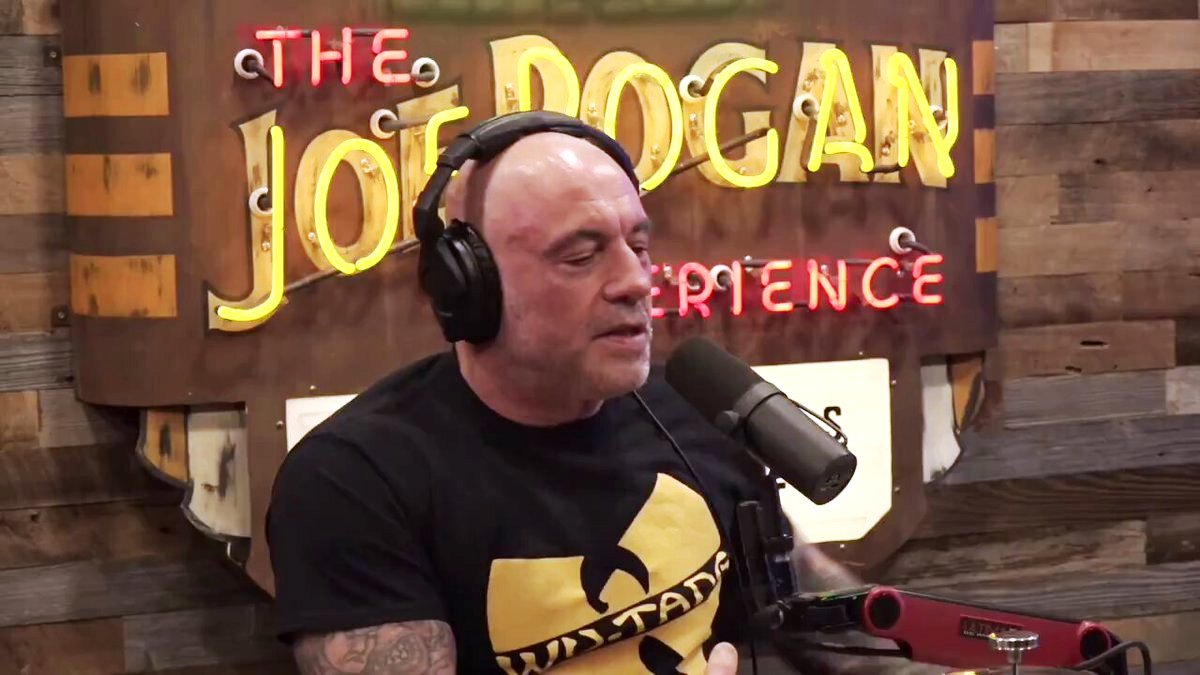 Joe Rogan Rips Into Bill Gates and Everyone who Profited off of the Coronavirus Pandemic