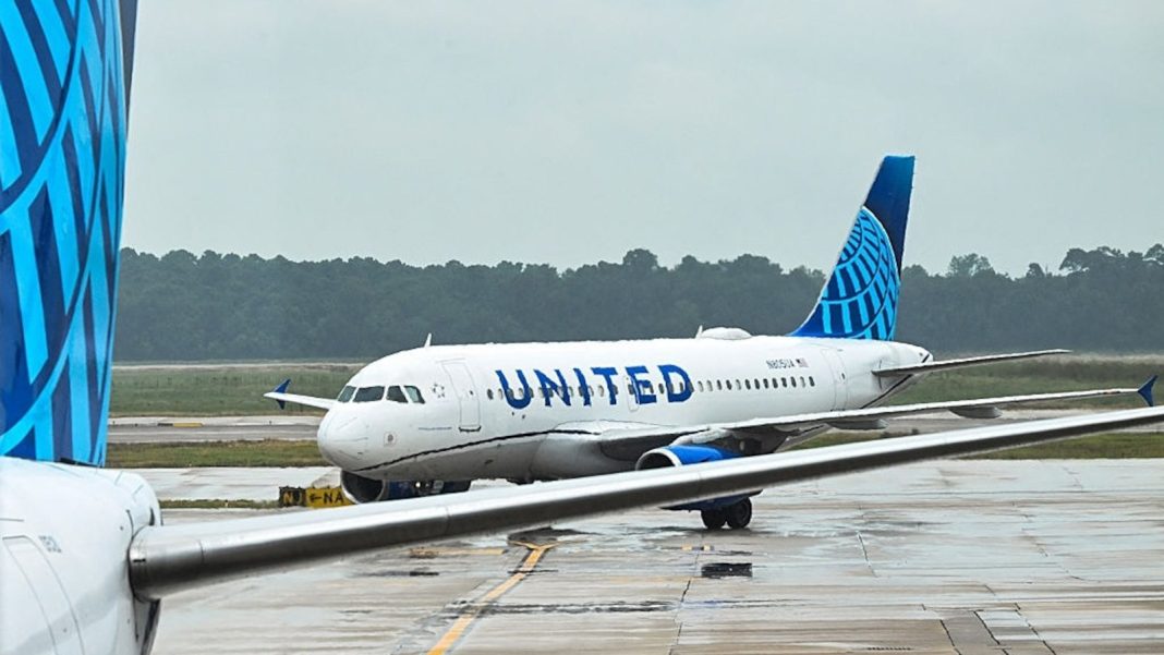 United Airlines Grounds Flights Nationwide Over Technology Issue