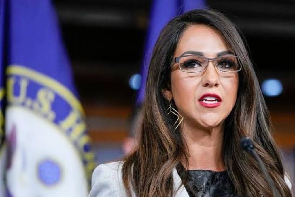 BREAKING: WOW!!! Rep. Lauren Boebert Just Went Full Scorched-earth on Newsmax After Seeing the Unredacted Epstein Files