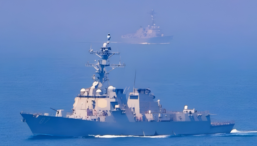 CENTCOM Protects U.S. Warships Transiting Strait of Hormuz