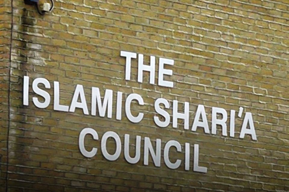 There are now 85 Sharia Courts in Britain Now. The UK Government has Allowed Islamic Extremist Migrants to Build a Parallel System within the UK