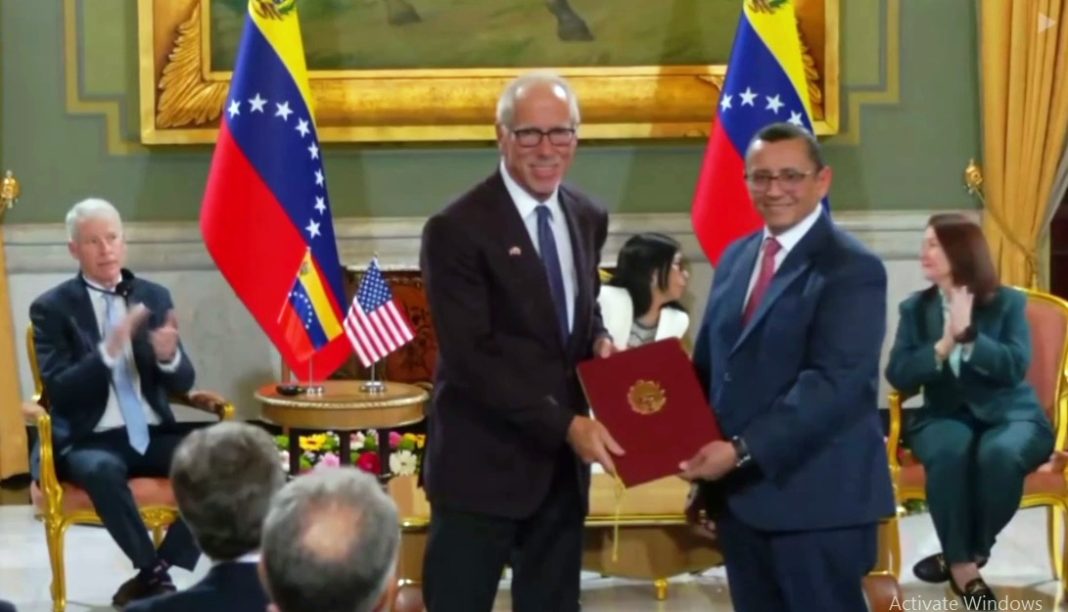 U.S. Energy Secretary Wright Finalizes Oil Agreements with Interim Venezuelan President and Officials